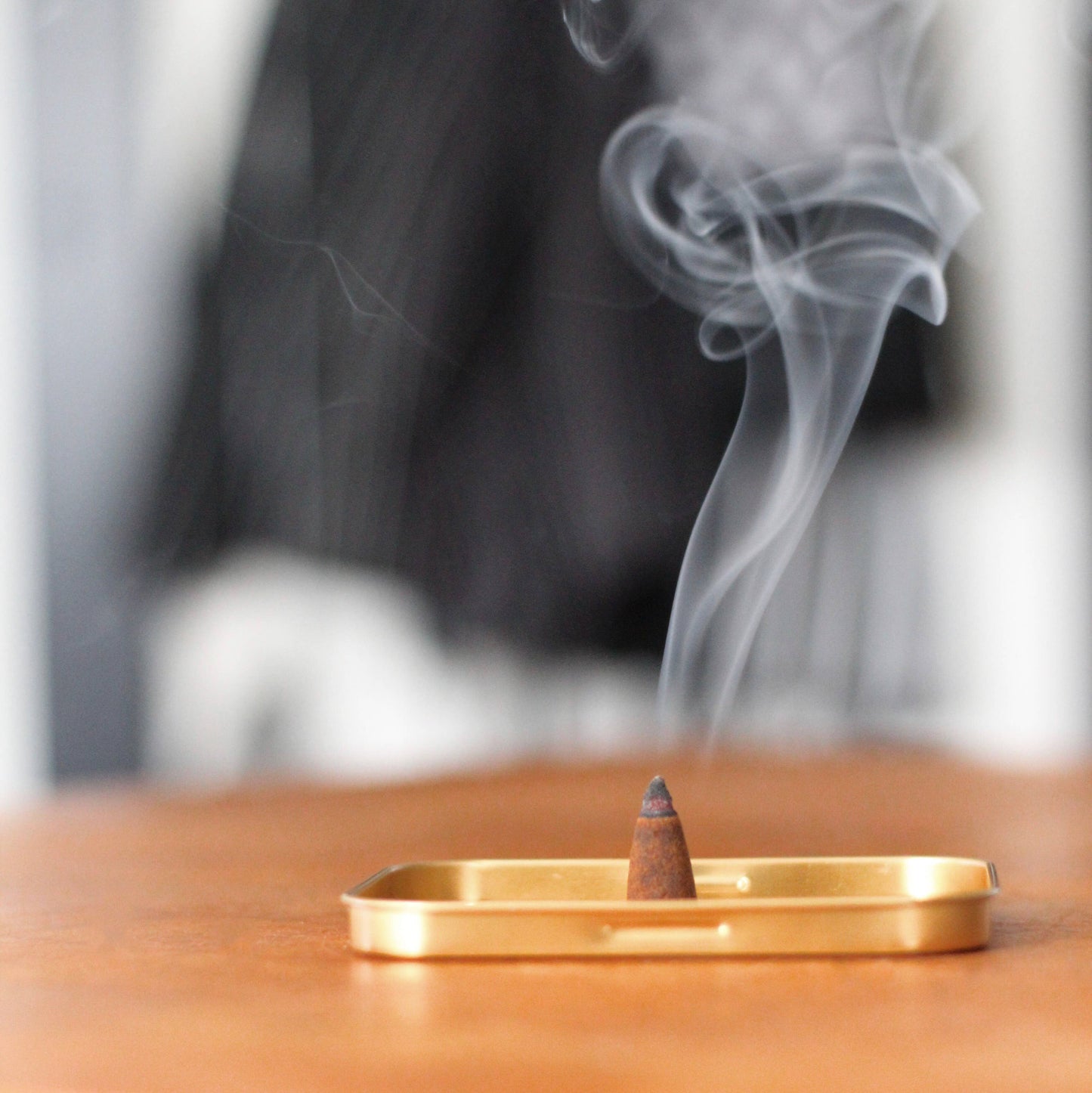 Oakmoss + Fig Incense Cones, Tin of 30