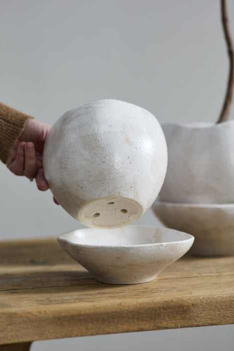 Iona Planter 9"